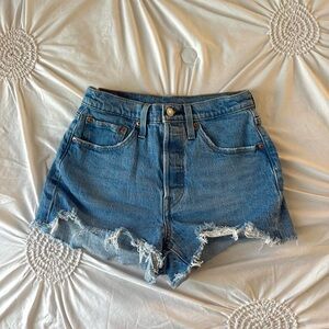 Levi’s 501 jean shorts